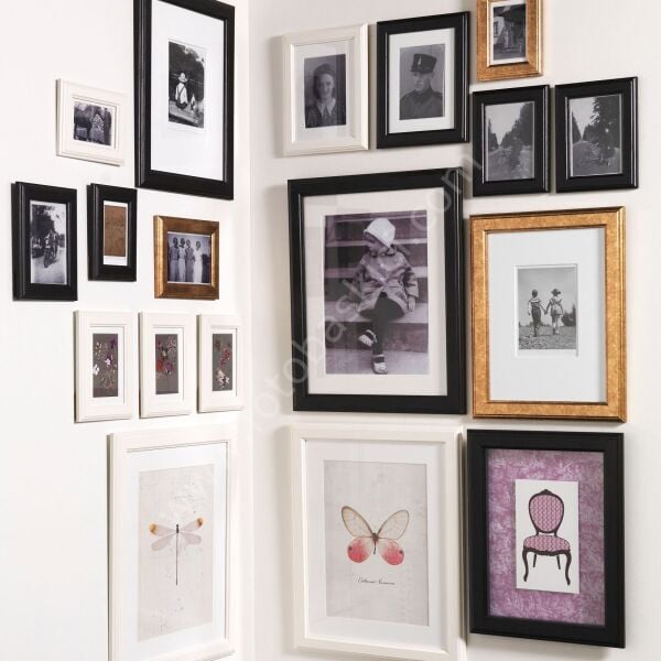 Altın Renk Çerçeve 30x40 cm VIRSERUM