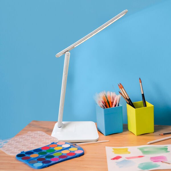 3 Renkli Dokunmatik Şarjlı Led Masa Lambası