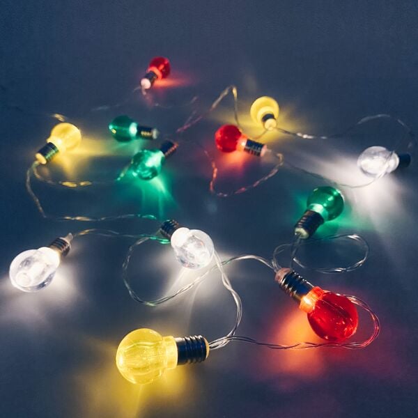 12 Ampullü Çok Renkli Işık Zinciri 250 cm