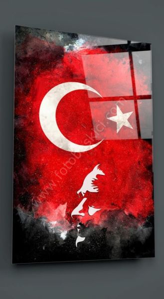 Atatürk Silüeti ve Türk Bayrağı Cam Tablo