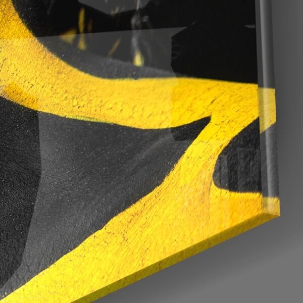 Sarı Kadın Cam Tablo