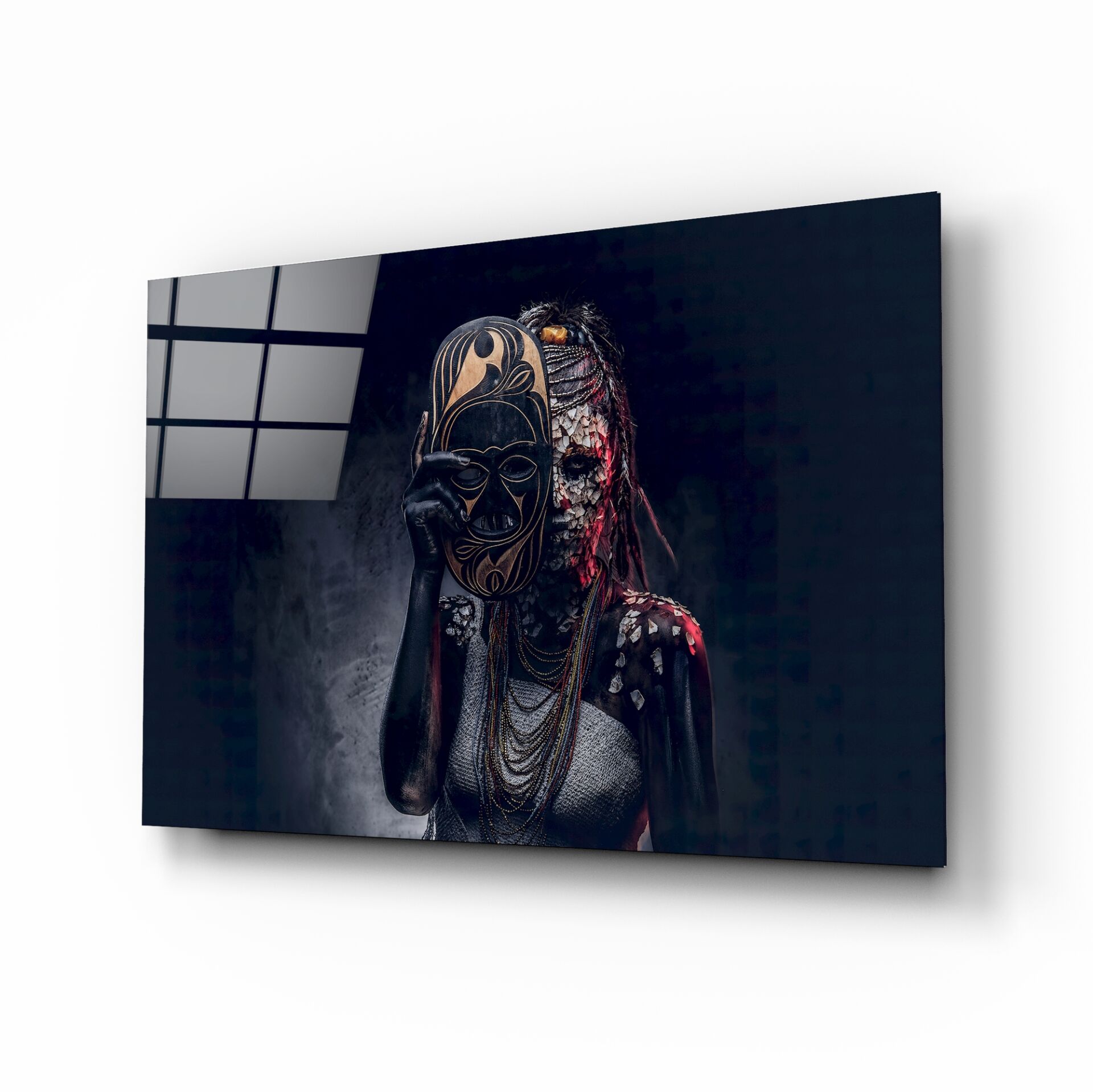 Maskenin Ardı Cam Tablo