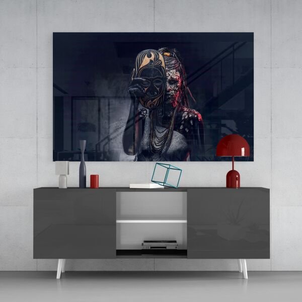 Maskenin Ardı Cam Tablo