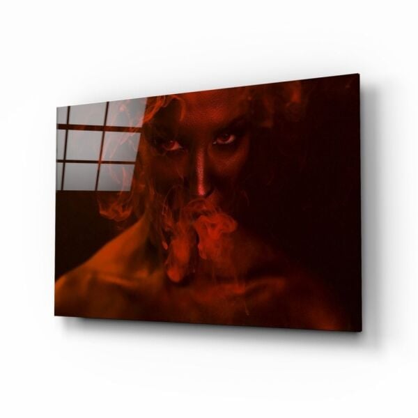 Kırmızı Duman ve Kadın Cam Tablo