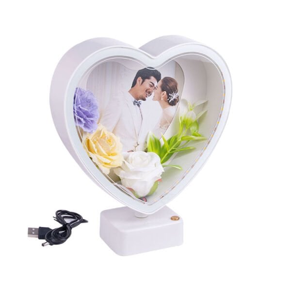 Led Işıklı Güllü Fotoğraf Çerçevesi 20x23 cm