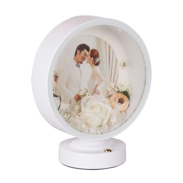 3D Led Işıklı Çiçek Aranjmanlı Yuvarlak Fotoğraf Çerçevesi 20x23 cm