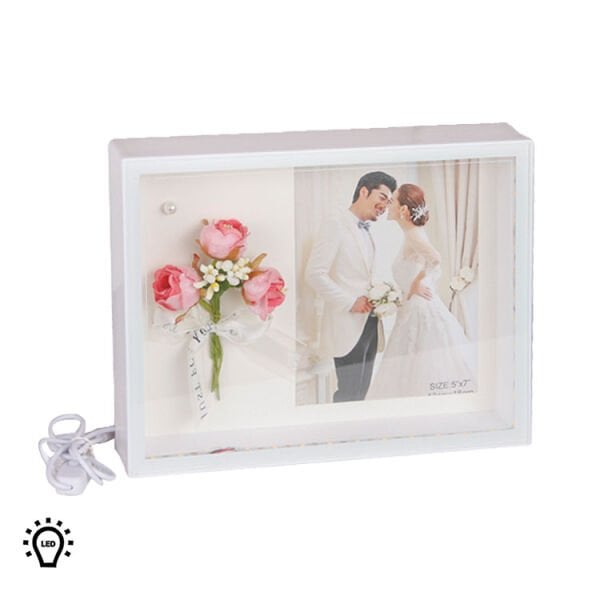 3D Ledli Çiçek Buketli Fotoğraf Çerçevesi 24x19 cm