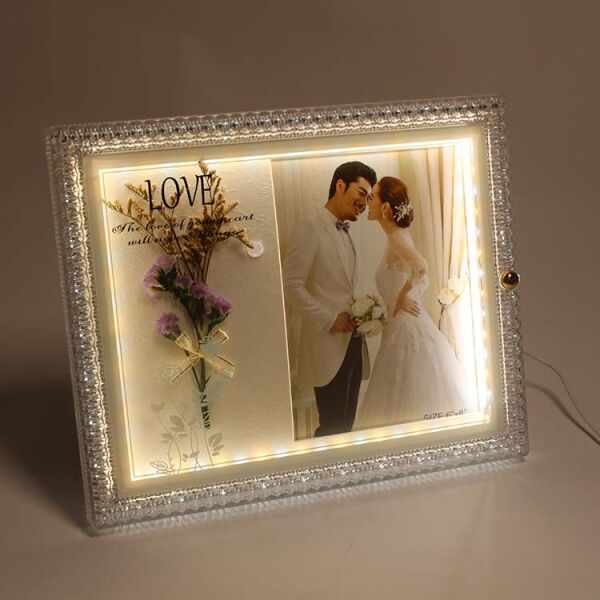 Ledli Çiçekli Fotoğraf Çerçevesi 27x22 cm