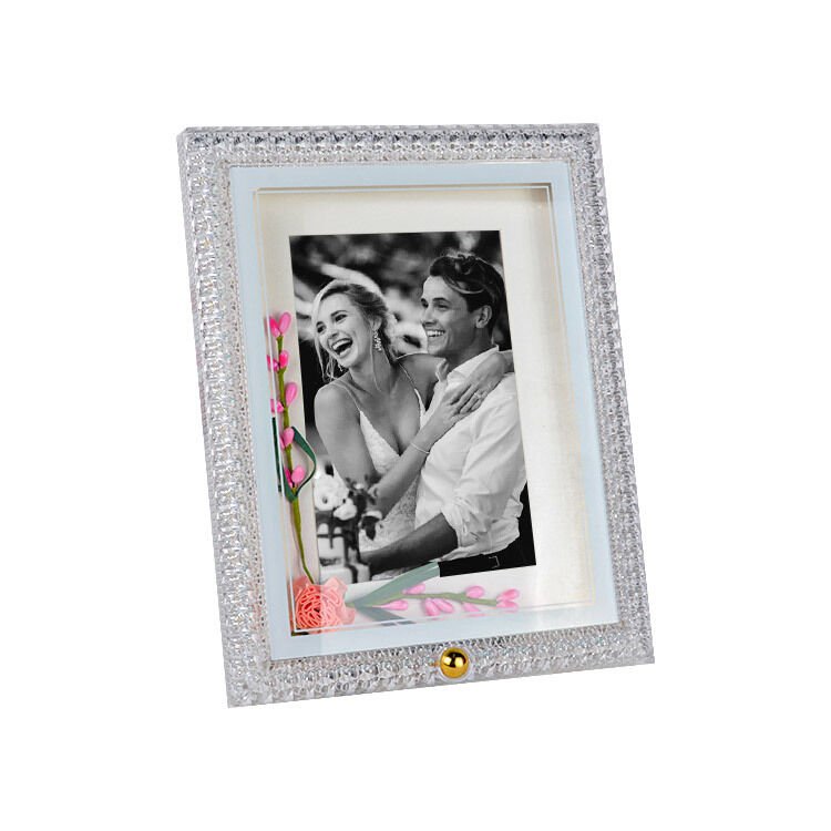 Ledli Pembe Çiçekli Fotoğraf Çerçevesi 18x23 cm