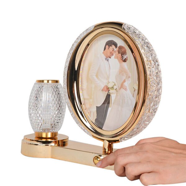 Ledli Kristal Vazolu Fotoğraf Çerçevesi 25x28 cm