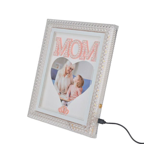 Led Işıklı Kalpli Kristal MOM Fotoğraf Çerçevesi 20x25 cm