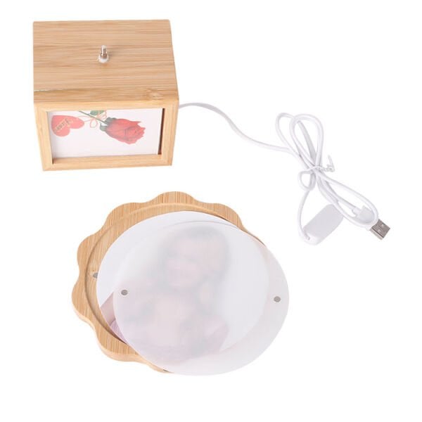 4 Fotoğraflı Ledli Dönen Papatya Fotoğraf Çerçevesi 14x24 cm