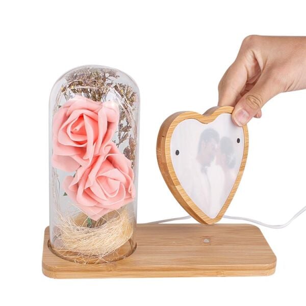 Ledli Fanuslu Pembe Güllü Ahşap Fotoğraf Çerçevesi 21x18 cm