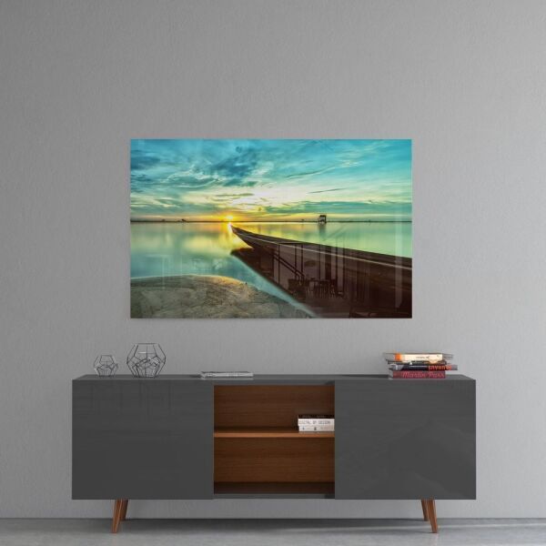 Sahilde Kayık ve Gün Batımı Cam Tablo