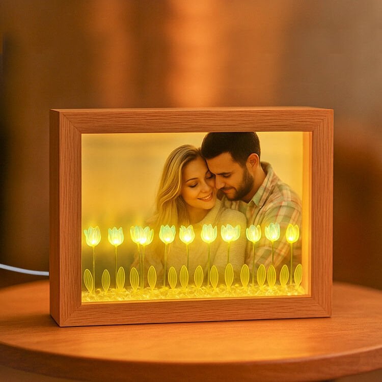 Ahşap Led Işıklı Laleli Fotoğraf Çerçevesi 17x11 cm