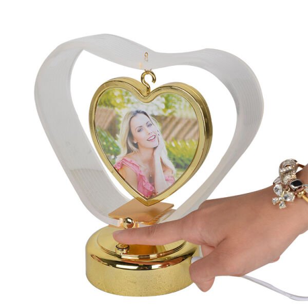 Ledli Fotoğraf Çerçevesi Kalpli 21x28 cm