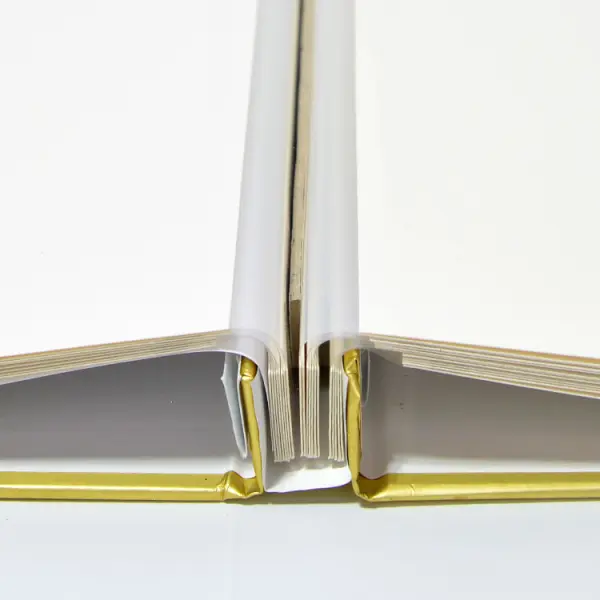 Yapışkanlı Manyetik Fotoğraf Albüm (Altın Sarısı) 24x27 cm