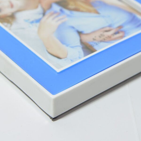 4 Fotoğraflı Renkli Kare Fotoğraf Çerçevesi