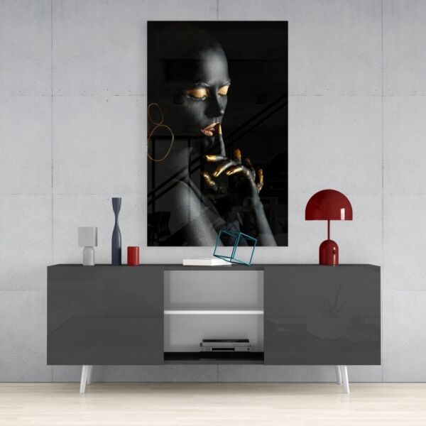 Sessiz Kadın Cam Tablo