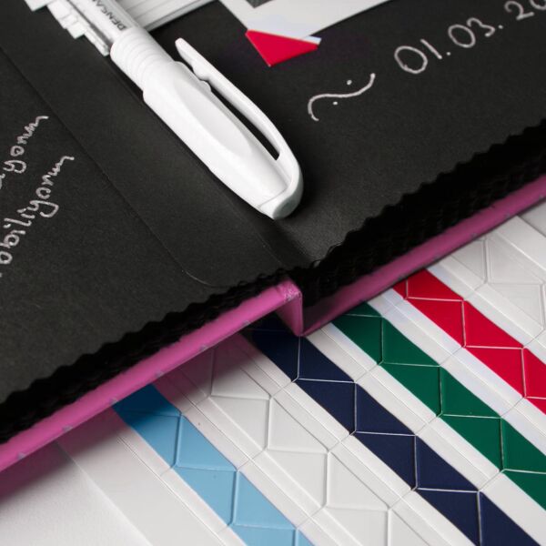 Uykucu Figürlü Kız Bebek Siyah Anı Defteri Seti 20x20 cm