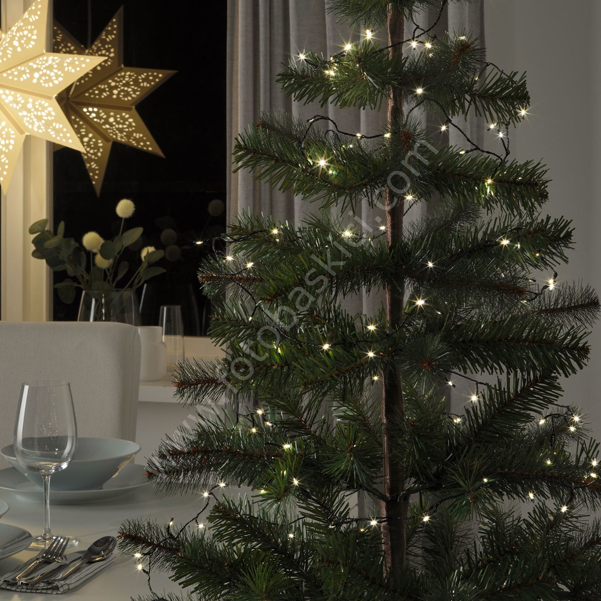 Aydınlatma Zinciri Siyah 100'lü Fişli 6 Metre